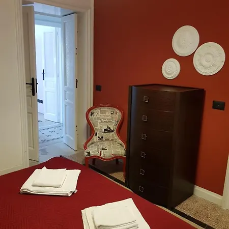 Casa Diaz شقة سيراكوزا