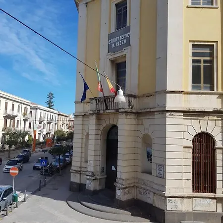 Casa Diaz شقة سيراكوزا